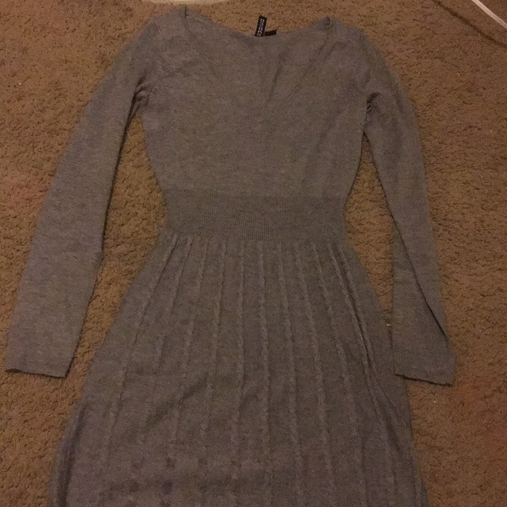 Grey long sleeve dress